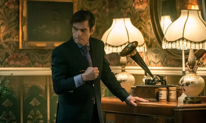 《梅菲尔女巫》[百度/夸克网盘下载]美剧[4k高清/中英双语字幕]