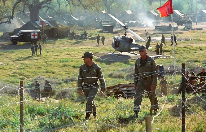 《我们曾是战士》[百度/夸克网盘下载]美国电影[4k高清/BT磁力链接]