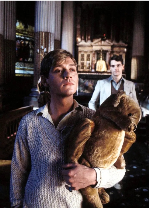 《故园风雨后》[百度/夸克网盘下载]英剧1080p超清/BT磁力链接]