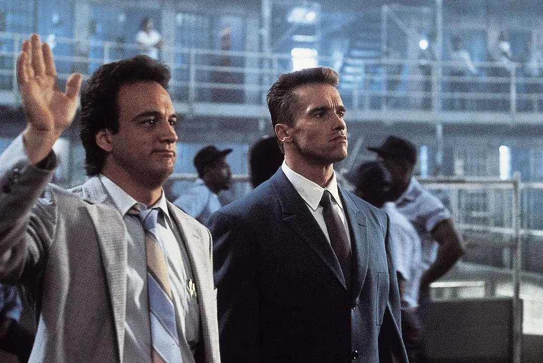 《红色警探》[百度/夸克网盘下载]美国电影[1080p超清/BT磁力链接]