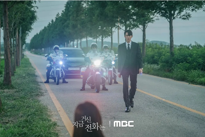 《现在拨打的电话》[百度/夸克网盘下载]韩剧[1080p超清/在线观看]